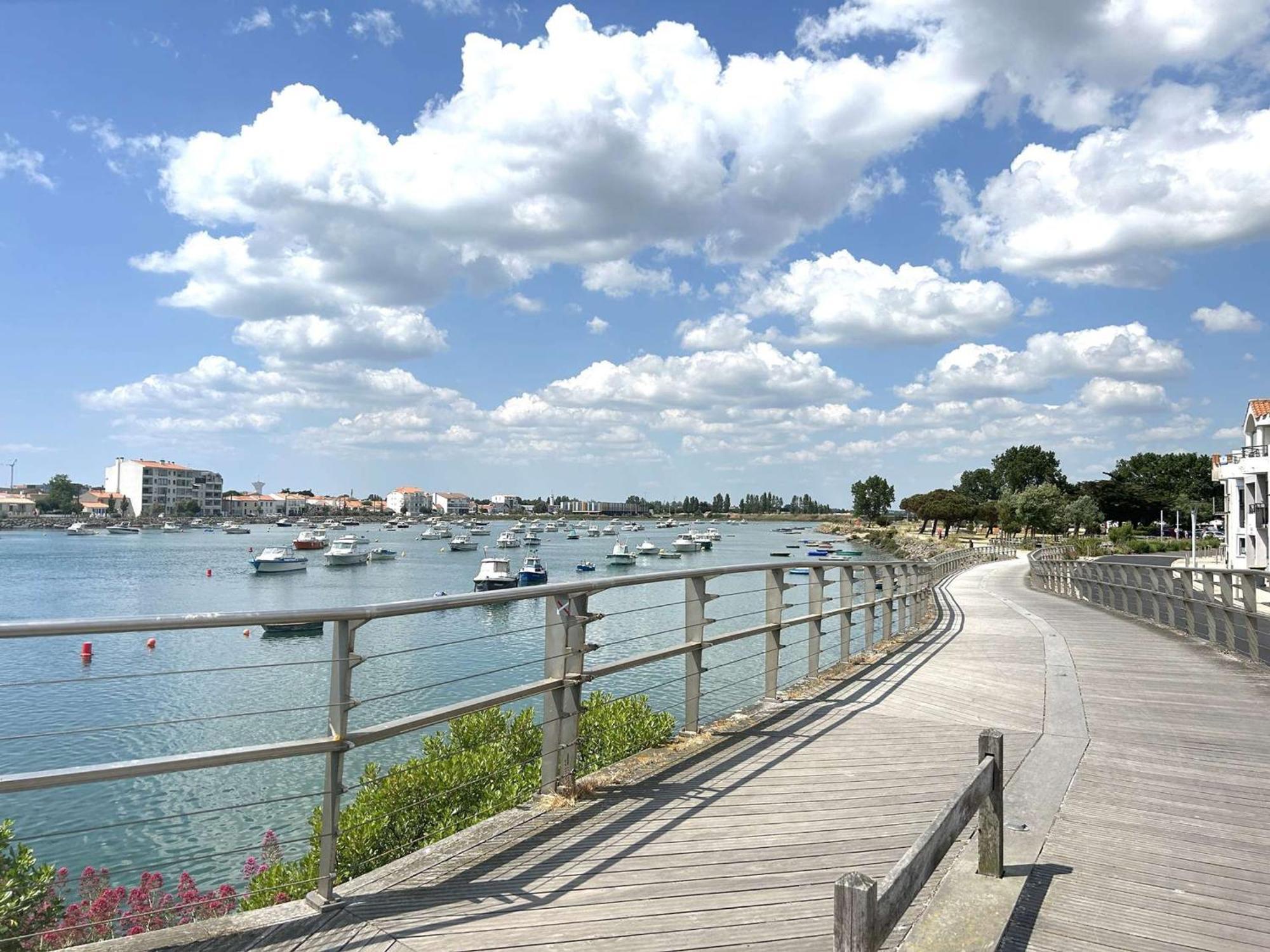 Appartement 2 Pieces Avec Parking Prive, Proche Plage Et Commerces, Saint-Gilles-Croix-De-Vie - Fr-1-224-783 Exterior foto