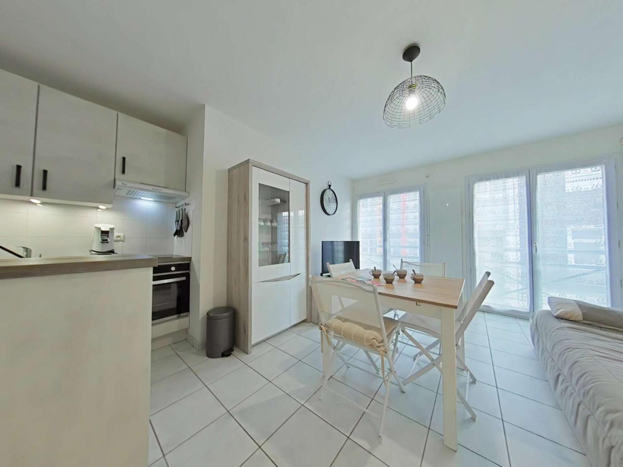 Appartement 2 Pieces Avec Parking Prive, Proche Plage Et Commerces, Saint-Gilles-Croix-De-Vie - Fr-1-224-783 Exterior foto